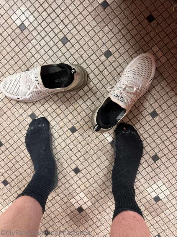 Worn out socks🧦🥵