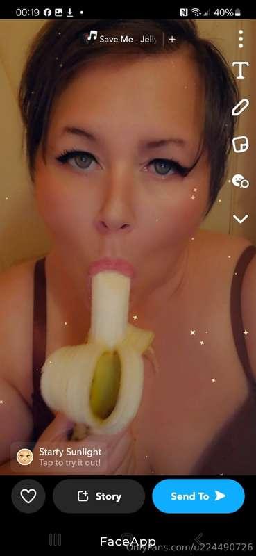 Oh.i just love a banana 🍌 x