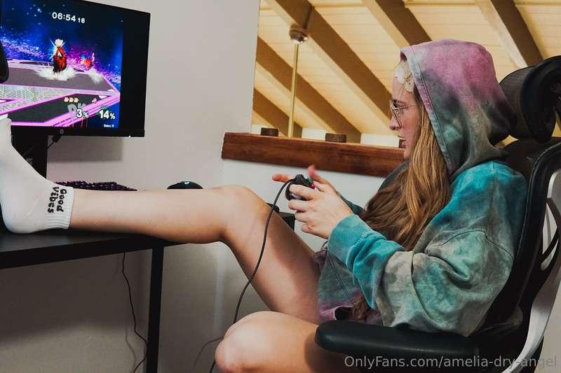 This could be us, lets be gamers together @amelia-wet-angel 