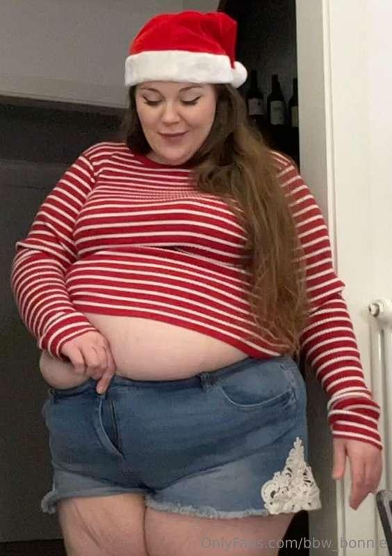 Look at my FAT gut hanging out of my shorts!😱 What would you..