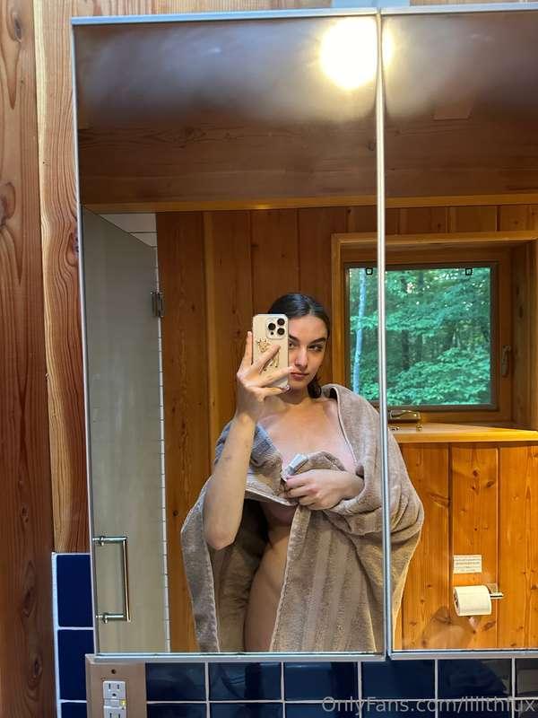 Just a little peek before the towel hits the floor... DM me ..