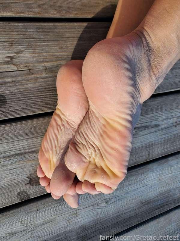 gretacutefeet image #1