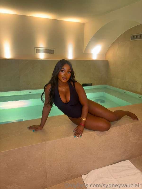 Huuuuummm qui ne reve pas de ce genre d'endroit en amoureux ..