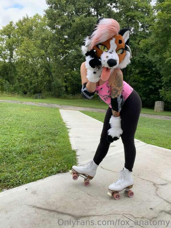 Let’s skate to Malibu beach!