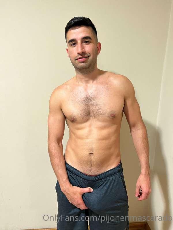 If you saw me in the locker room, touching my bulge, what wo..