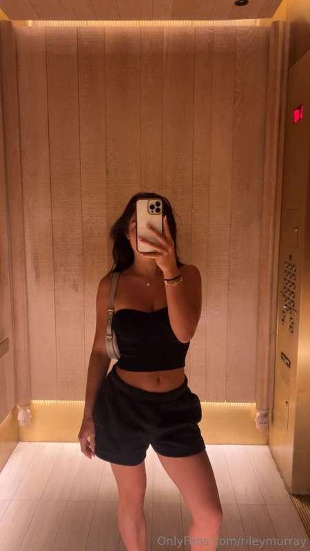 me if there's a mirror: