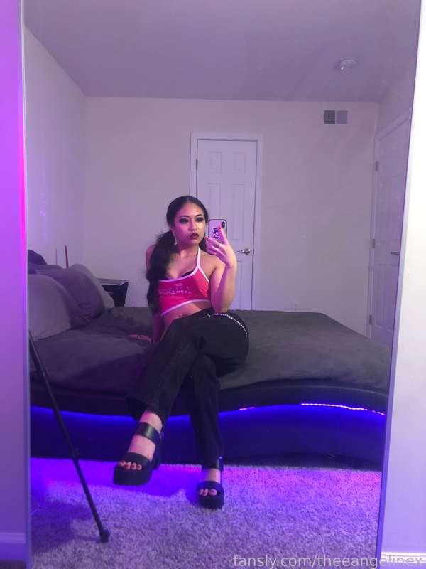 theeangelinex image #4