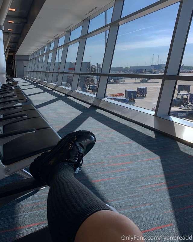 hopping on my flight to LA right now! If we reach this goal ..