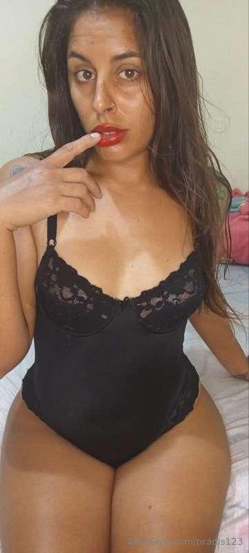 Hello daddy, my name is Morella, I am a very hot Latina and ..