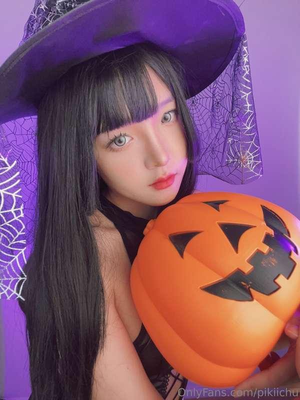  😈😈Happy Halloween everybody!! 🎃👻🧡Only buyers of this set ca..