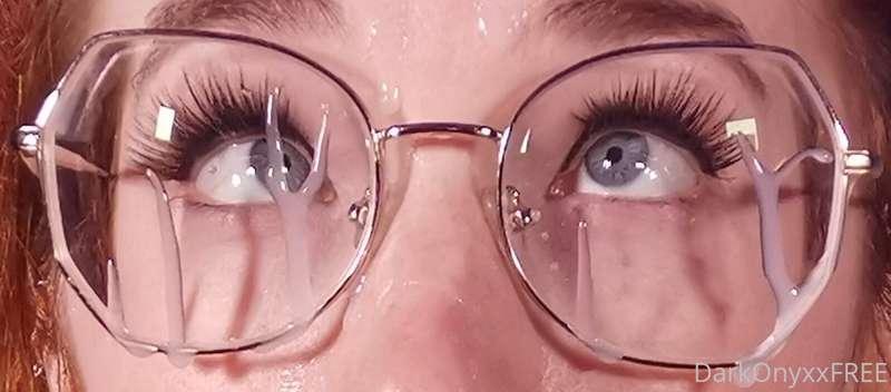 💦 GLASSES CUMSHOT - 3 pictures 💦

Cum on my naughty school g..