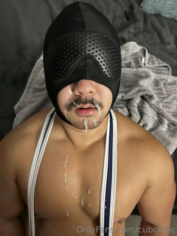 Someone shot a thick load all over my face and chest 💦🤤 Coul..