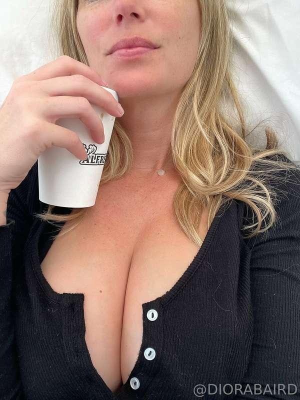 Over here just thinking about flashing you 😜