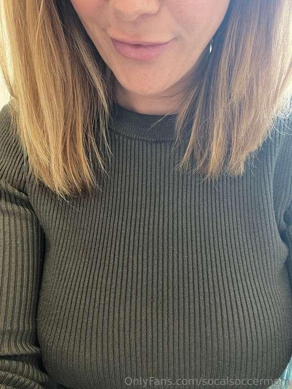 Don’t mind me, just over here day dreaming about cock 😈