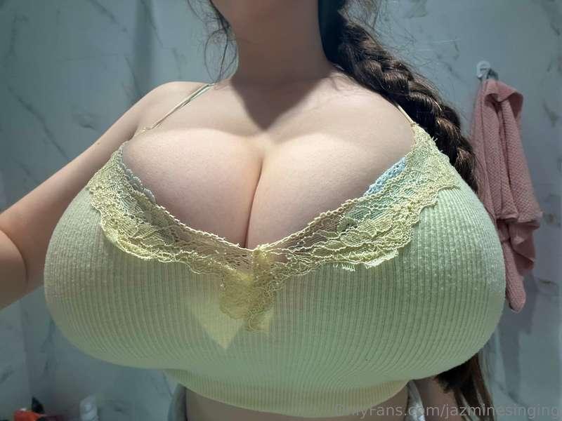 Since you guys love my 0.5x shots so much😊🥰🩷 here you go xxx..