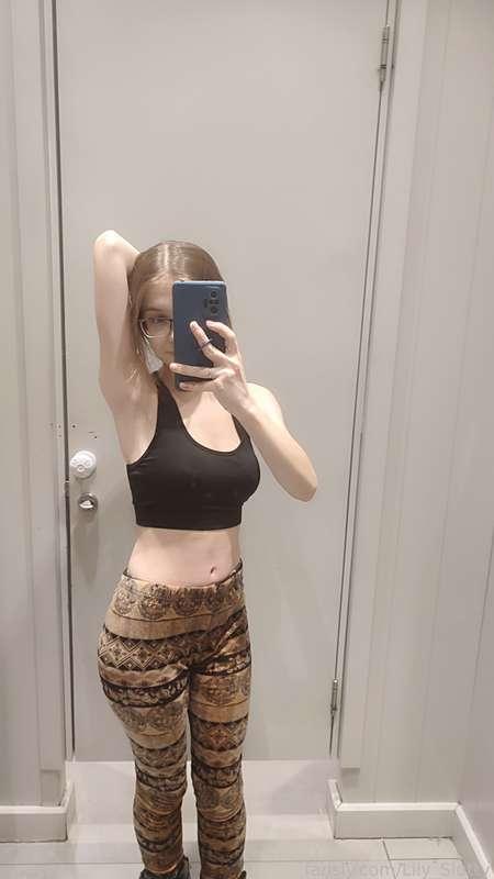 lily_slutty image #1