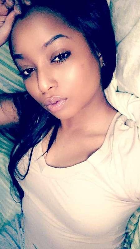 😘