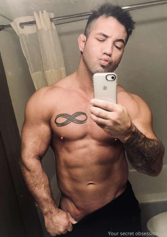 Purchase for me to drop the pants😈🍆