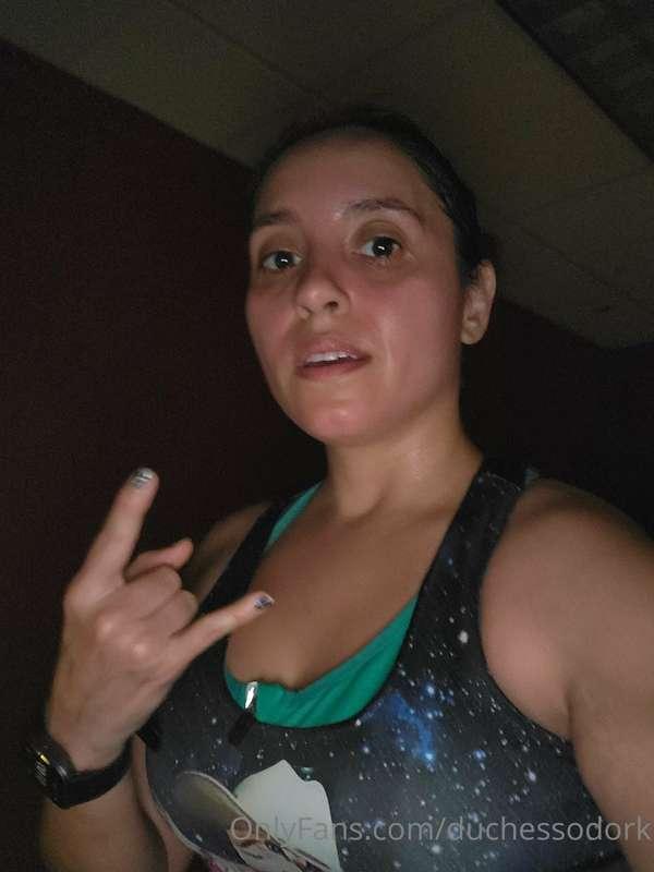 Gym day! Ran my 5k in 35 minutes, which isn't bad for me! 😅 ..