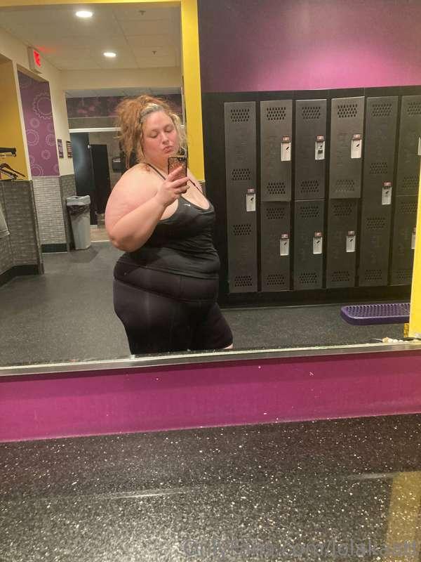 Cum stained gym shorts! Who wants them?