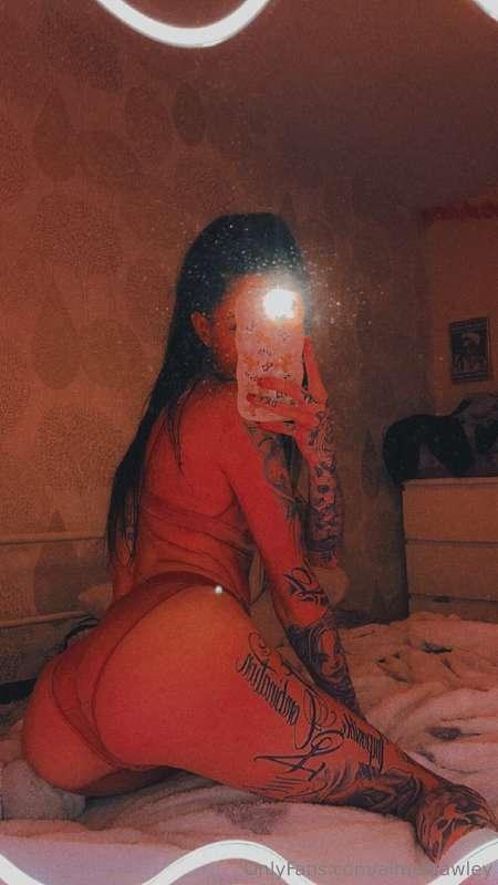 make me shake 😈🖤🖤🖤