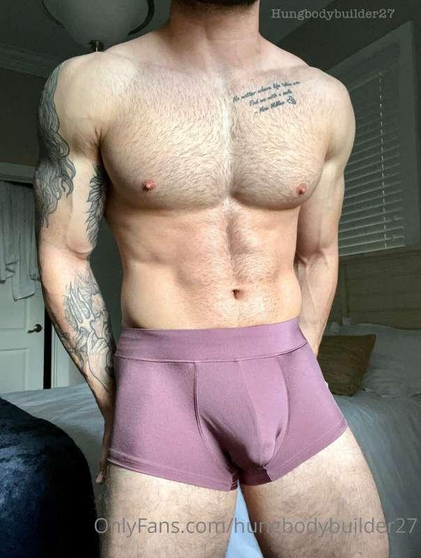 Loveee lounging around and having a lazy day in these sexy a..