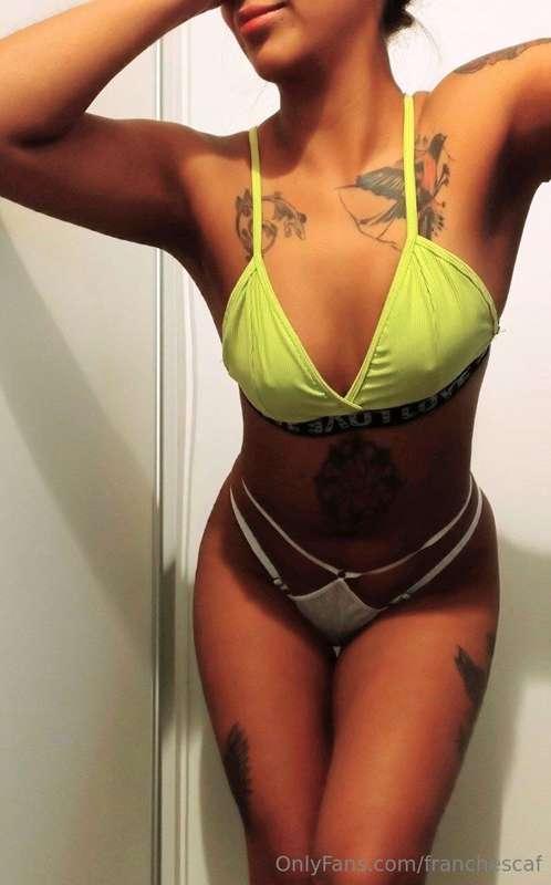## I fulfill your fantasy  🌈        
@alexa_199 Free subscri..
