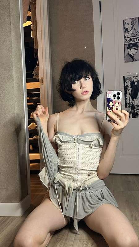 yoursmalldoll image #2