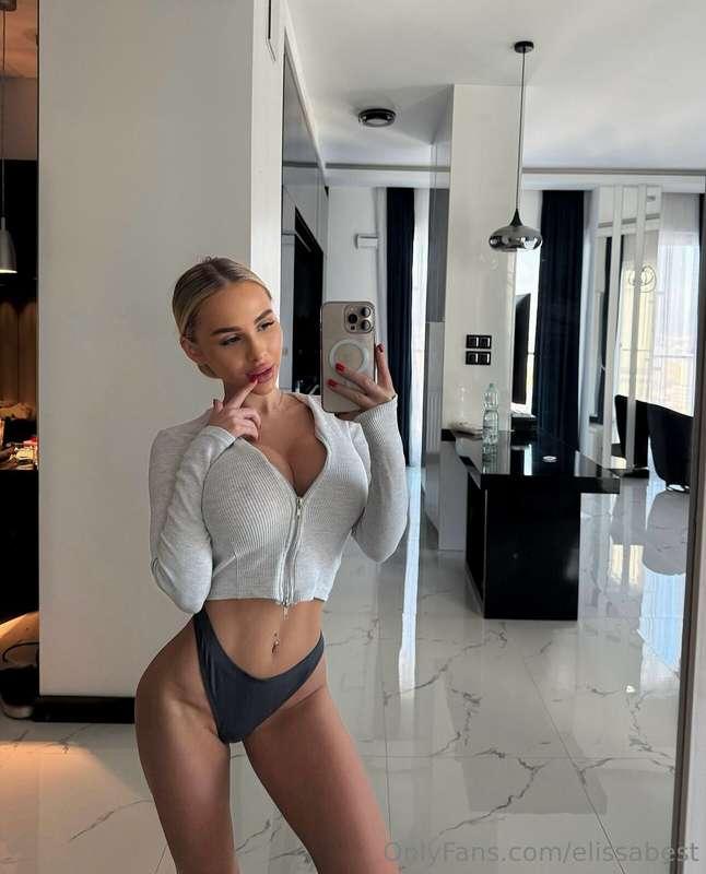 Elissa, home 🏡 edition. Want unzip it? 