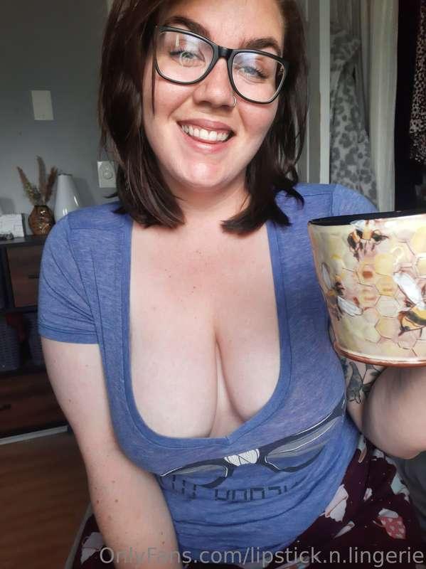 Happy titty Tuesday! 😘😘