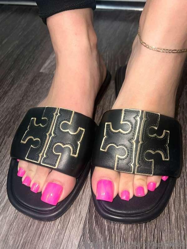 new pedicure, what do you think? 🩷🫧