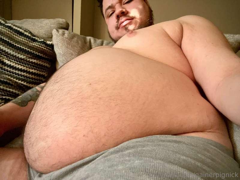 Whoa! My cock is getting really buried🤤