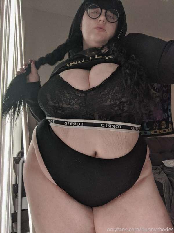 i wonder if anyone saw me taking these pics because i was ri..