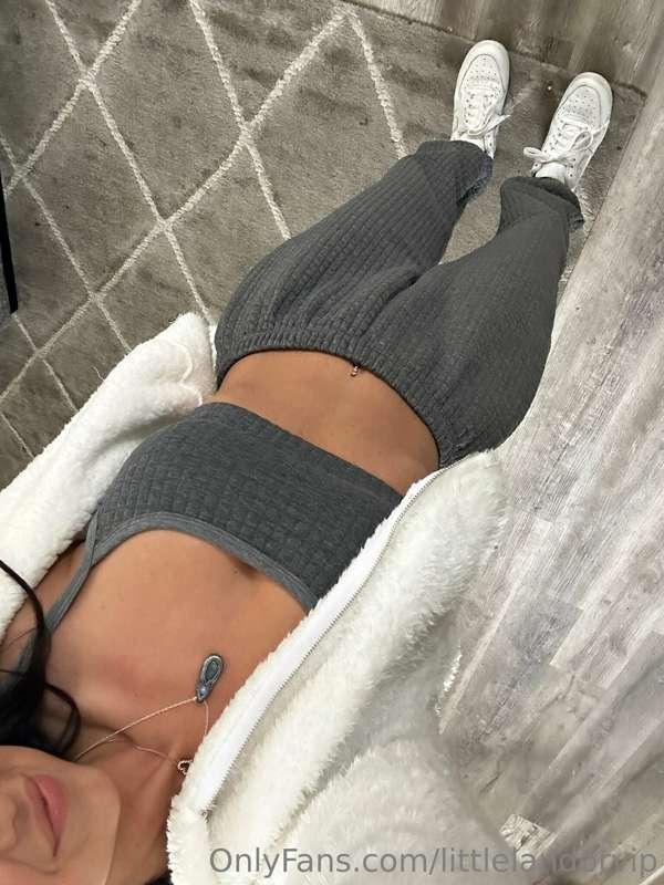 it's a sweats kinda day