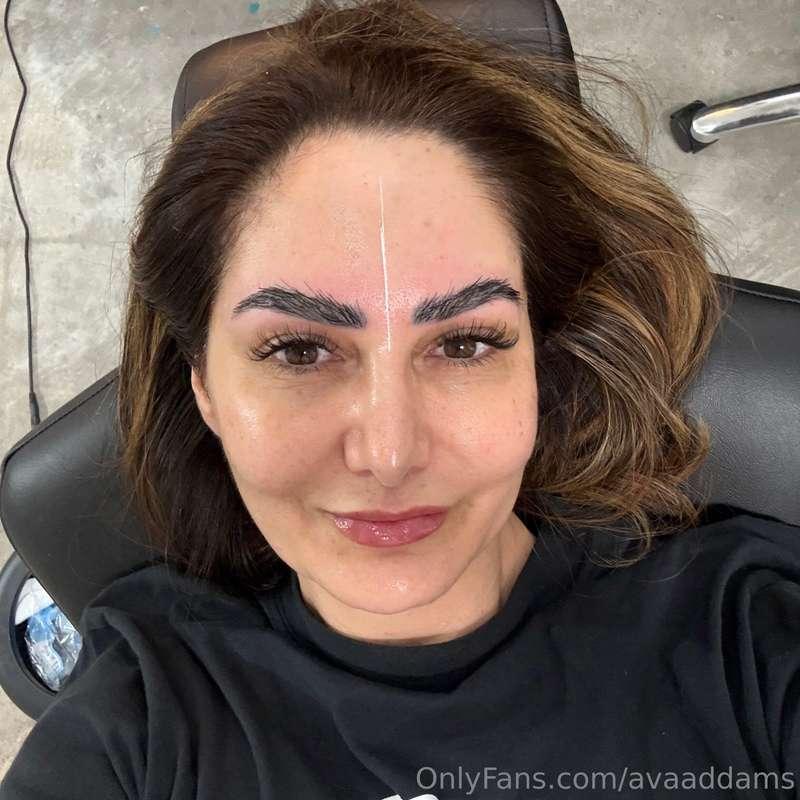 Love getting my brows waxed! 🤭