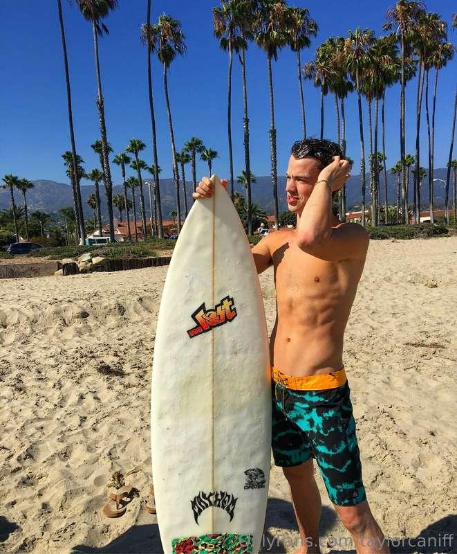 surf your asses into my VIP account for my spiciest 🌶️ solo ..