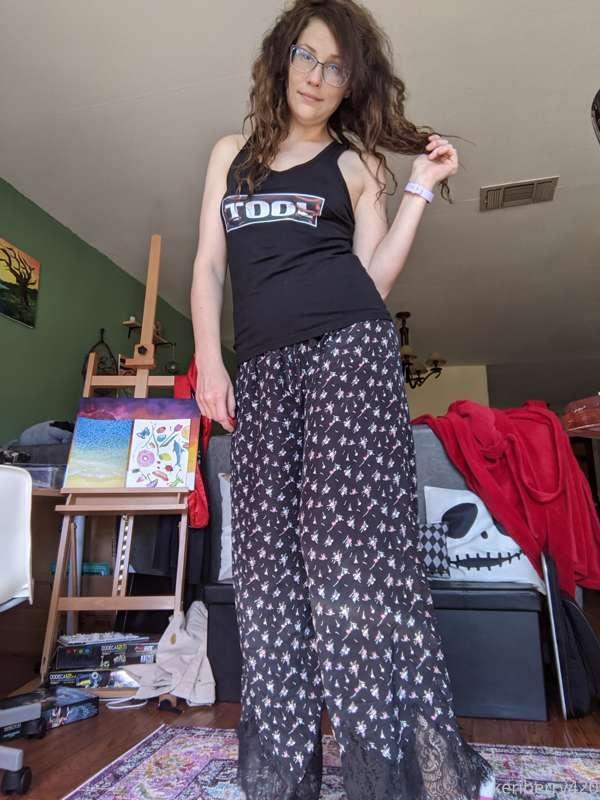 Booty pics 🌺 feeling rather yucky today, generally tired and..