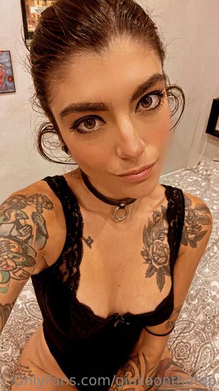want to see the tongue picture?👿 just tip me $7 and you will..
