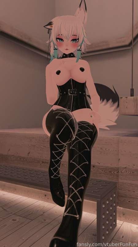 Some more latex pics &gt;-&lt;

#vtuber #vr #virtualreality #latex