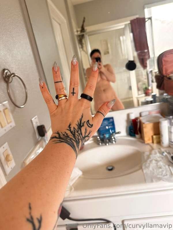 Nail check. Do you like em? :)BTW WE’RE #71 ON THE #naughtyl..