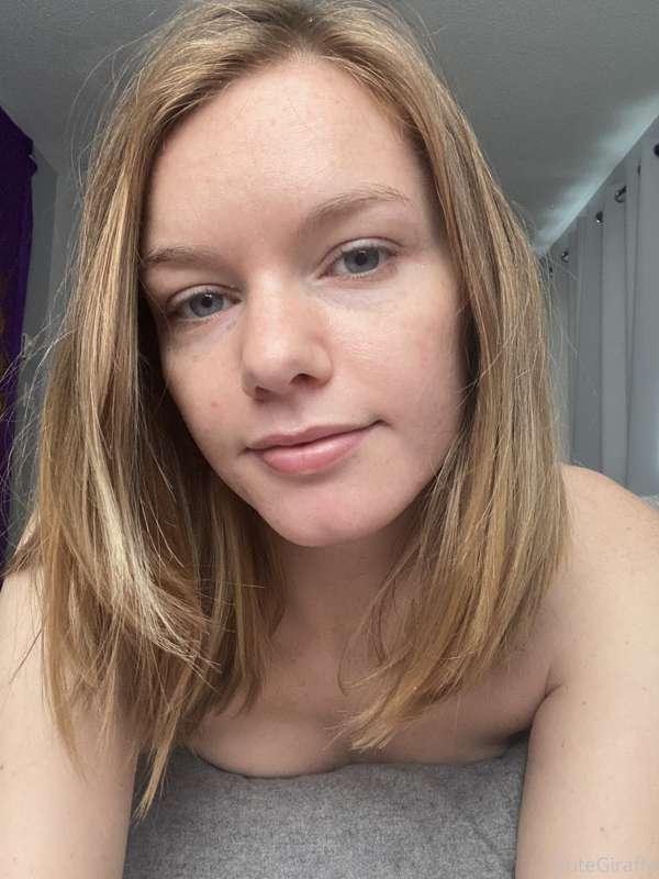 Before and after my skincare routine today :3