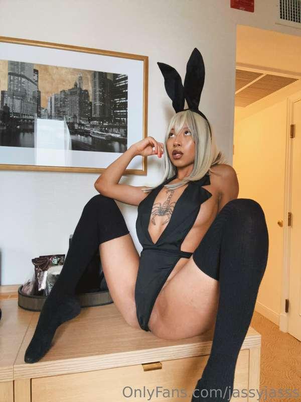 Can I look at you like this while you fuck me?🥺