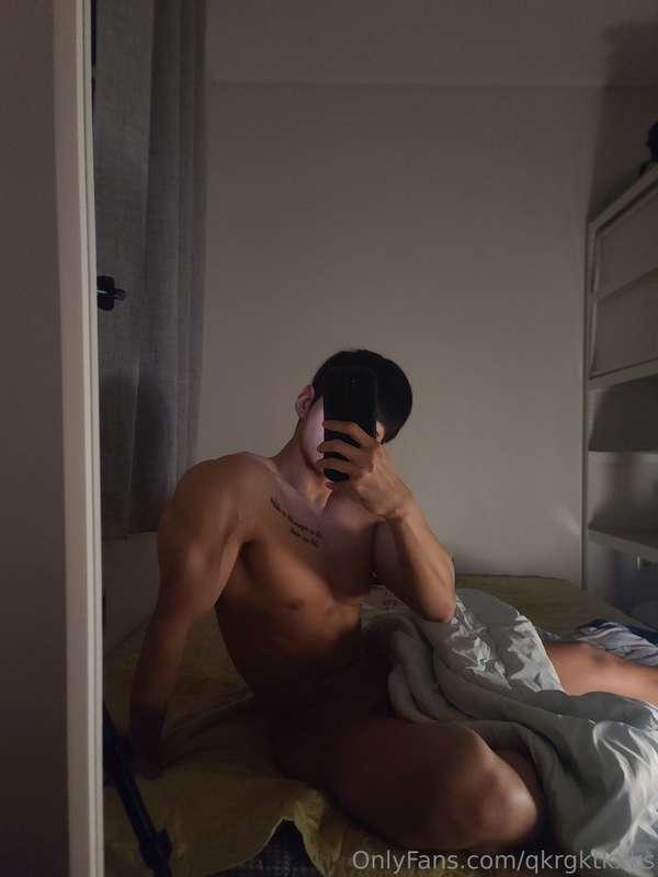 박하단들 오늘 빼빼로데이인거 알고있죠ㅎㅎㅎ 하지만 나는 식단을 해야 하기에 먹지(못)않았지😌 내년 빼빼로데이..
