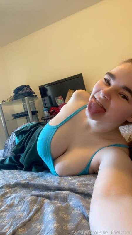 ellie_theotter image #1