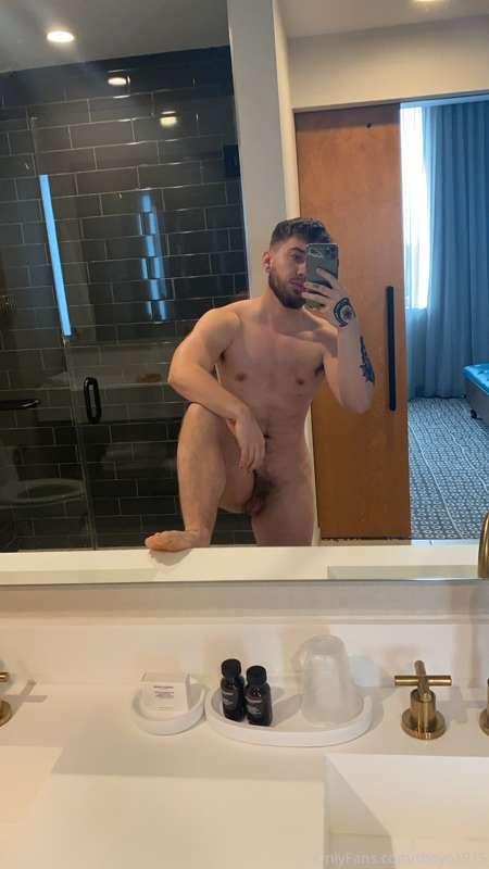 😜