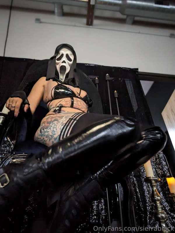 sierrablack image #15