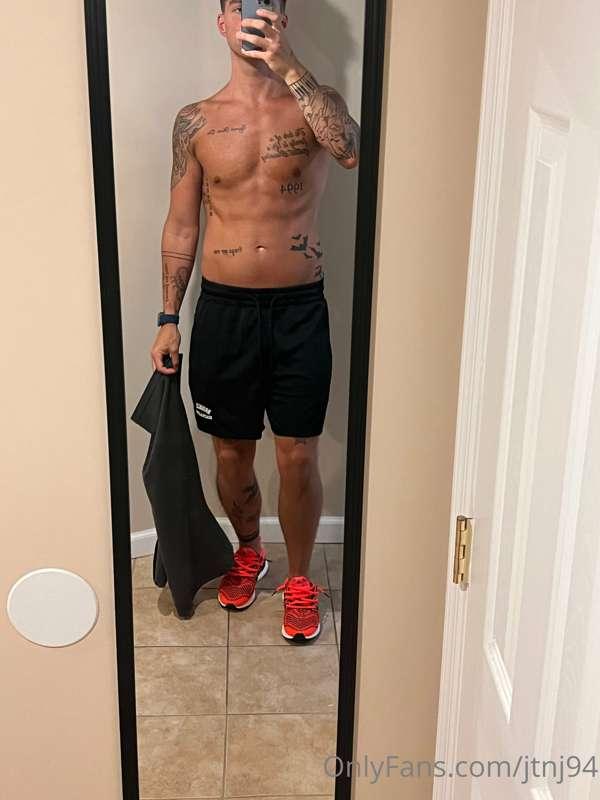 finished a run, refer a friend and follow my twitter so I ca..