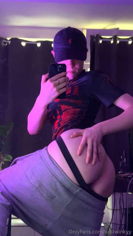 Pound me baby😈