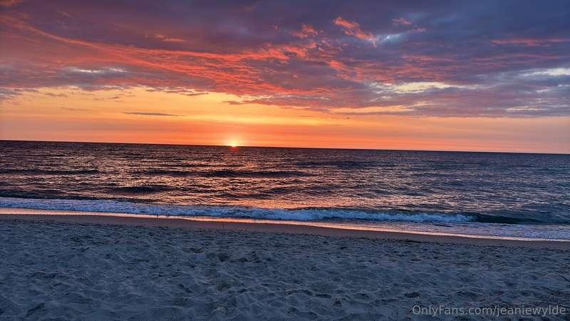 Are you a romantic? I totally am… so I treated myself to a w..