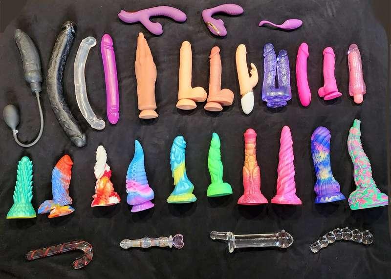 Did you know I offer customs? I have so many toys for you to..